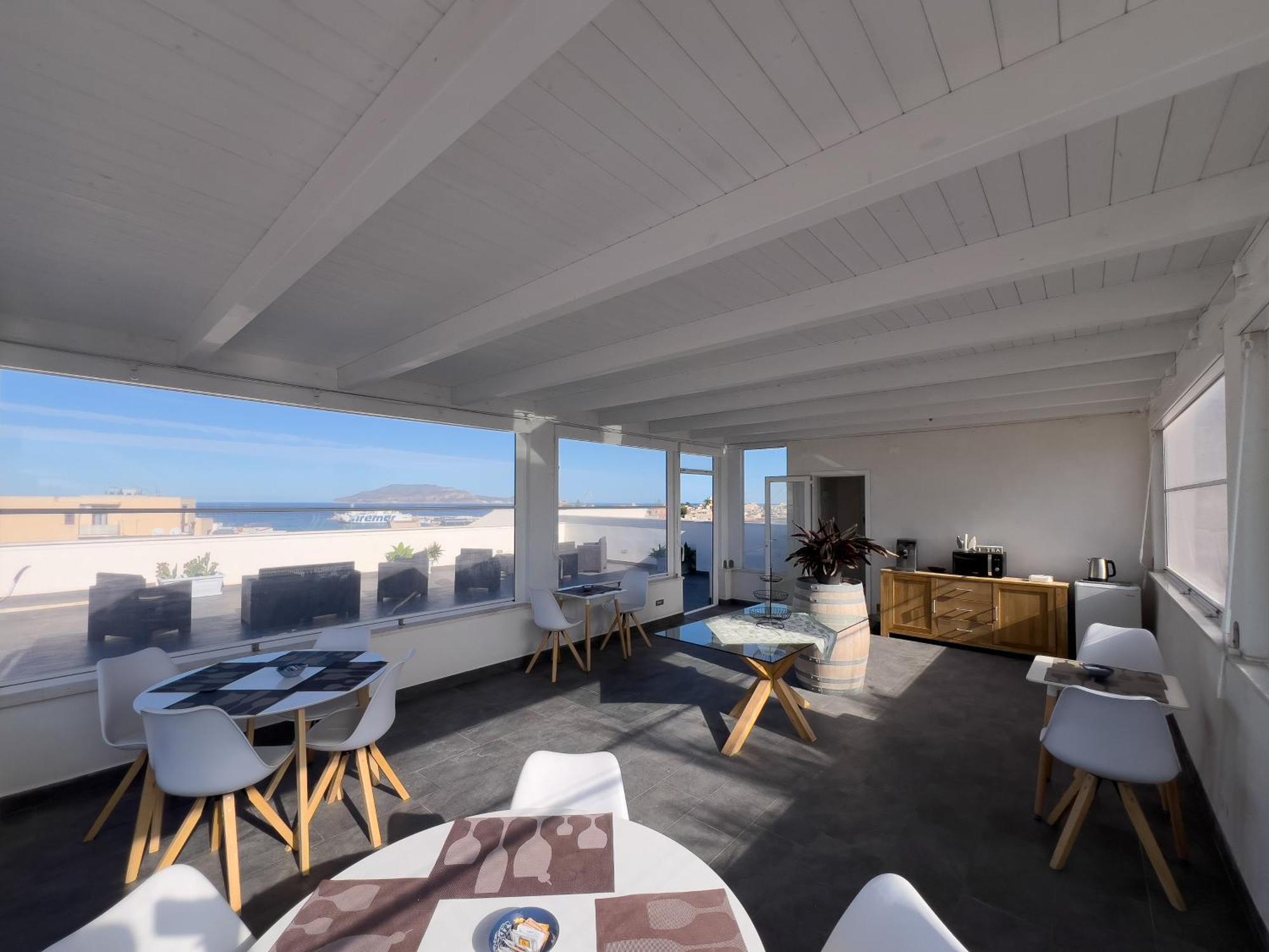 Ponente & Maestro Rooms Favignana Luaran gambar