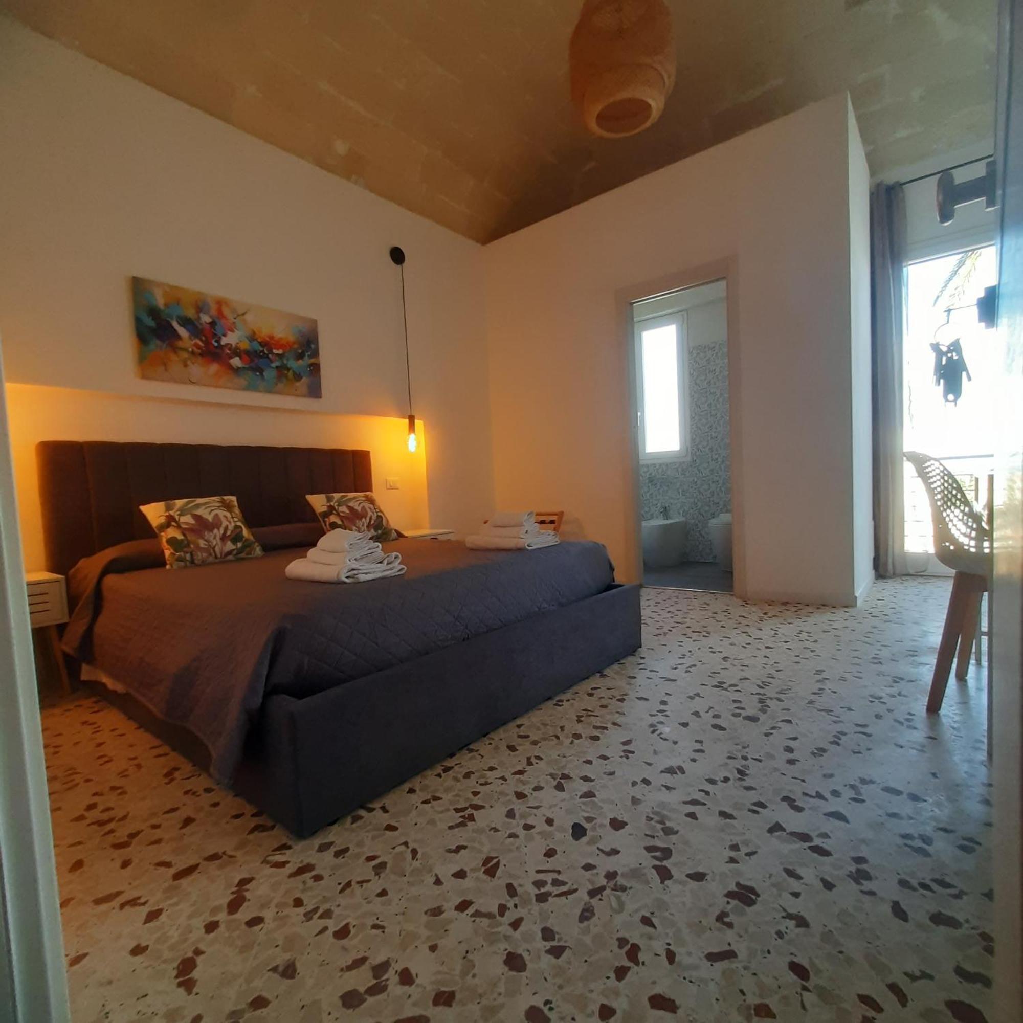 Ponente & Maestro Rooms Favignana Luaran gambar