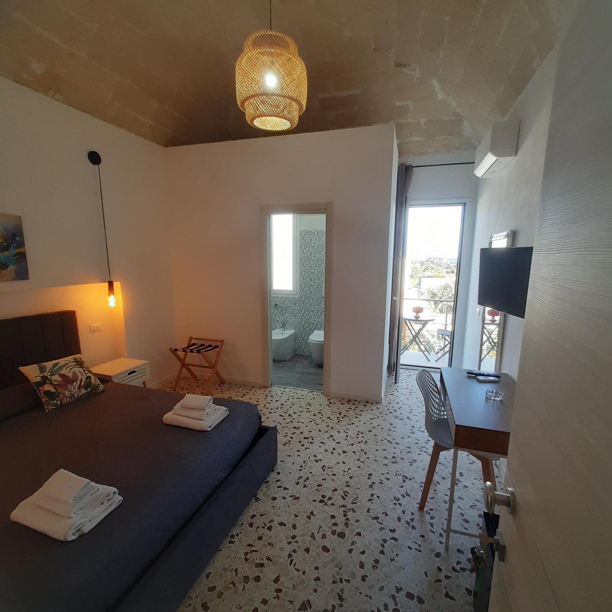 Ponente & Maestro Rooms Favignana Luaran gambar